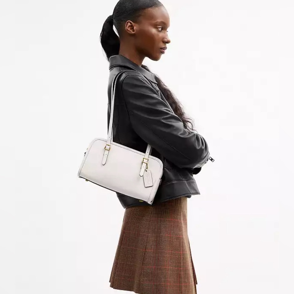 Coach Swing Zip Shoulder Bag (CHALK) - Picture 12 of 15